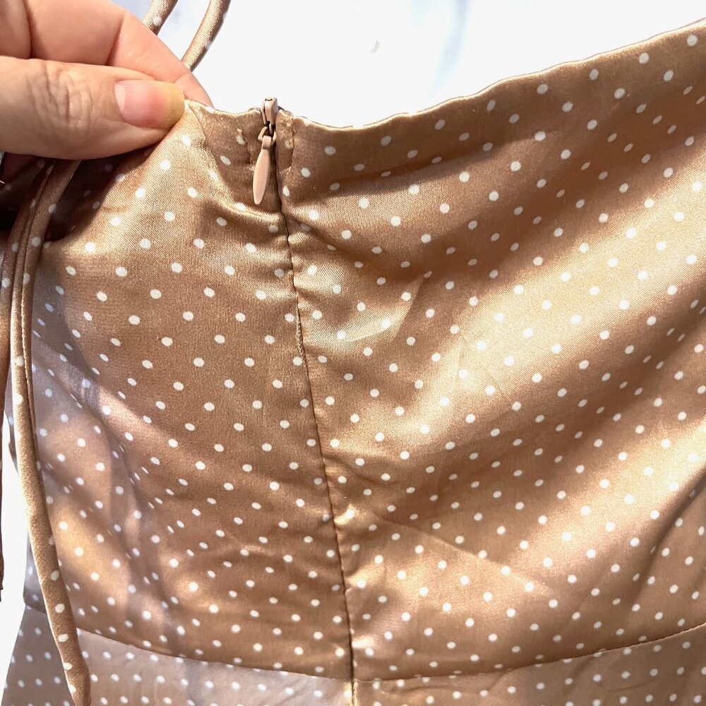 Alyn Paige-Women's Size 5/6 Jrs.-Halter Polka Dot Flowy Satin Feel Dress-Tan/Wh - Picture 10 of 15